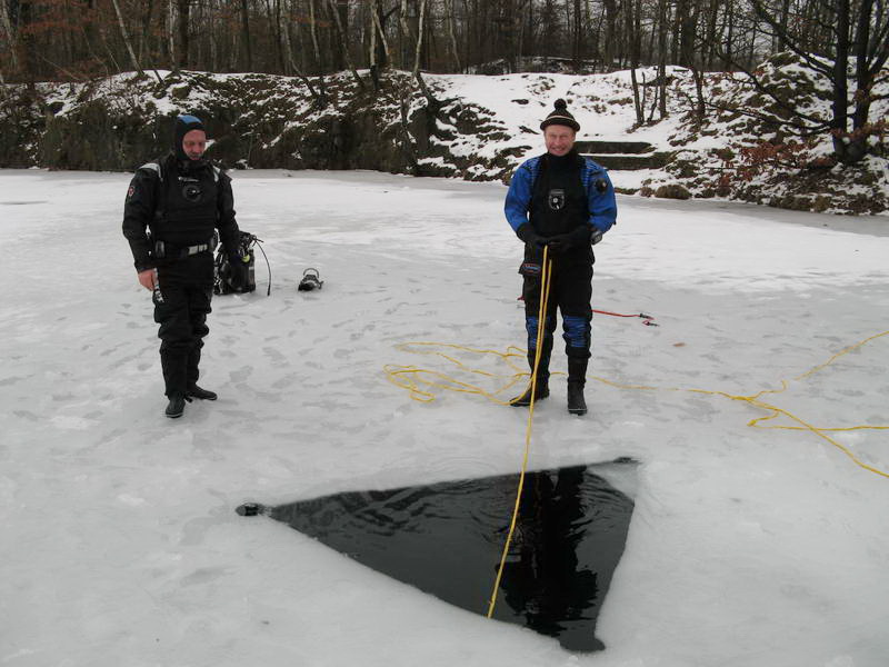 Sicherheitstaucher & Leinenmann.