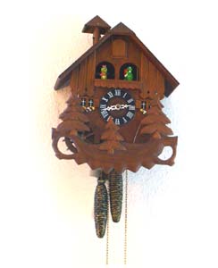 Kuckucksuhr mit Wasserrad-Antrieb