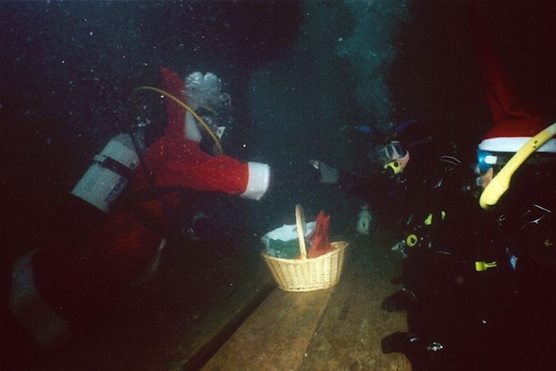 Weihnachtsmann mit seinen G�sten