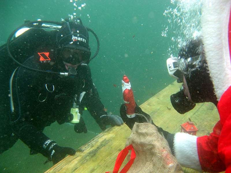 Bescherung unter Wasser