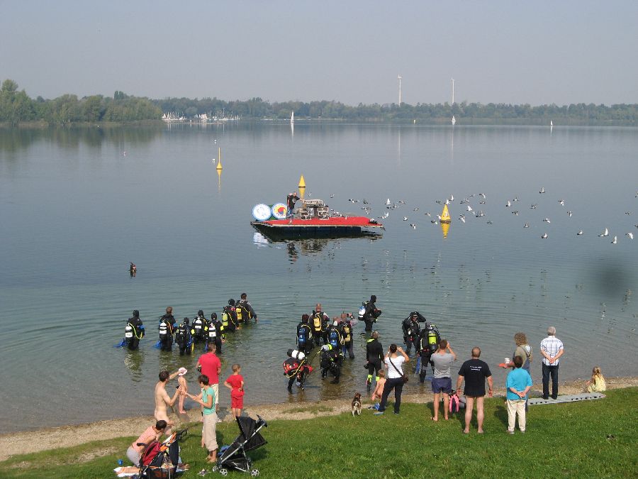 Friedenstauchen - Start der Tauben