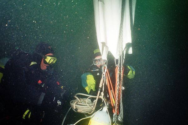 mit schwerer Technik zur Baustelle