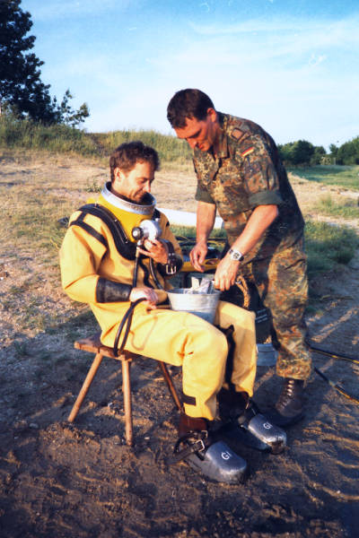 Brustteil verschrauben