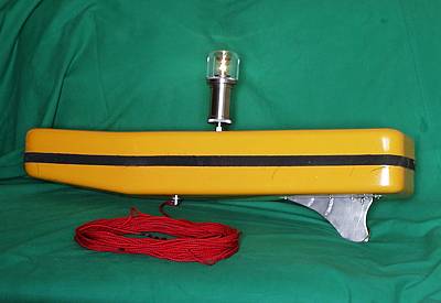 Boje mit versenkbarem Schwert