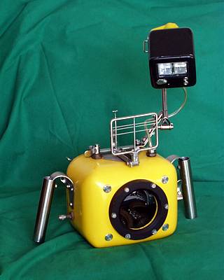 Kamera-Geh�use aus PVC f�r eine Exa 1b