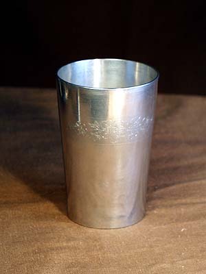 konischer gro�er Becher