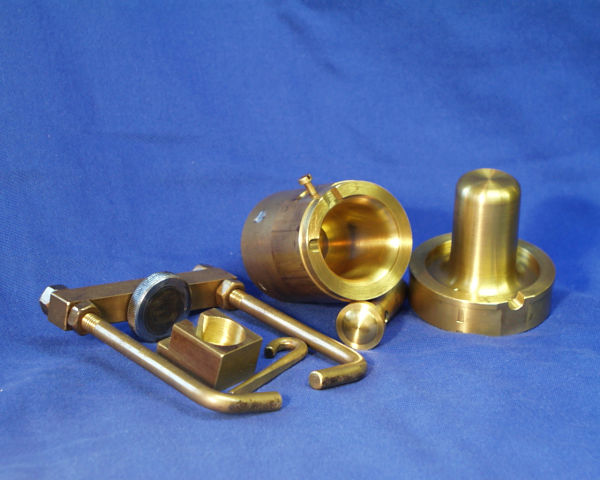 Kleine geschwungene Becher-Gie�form